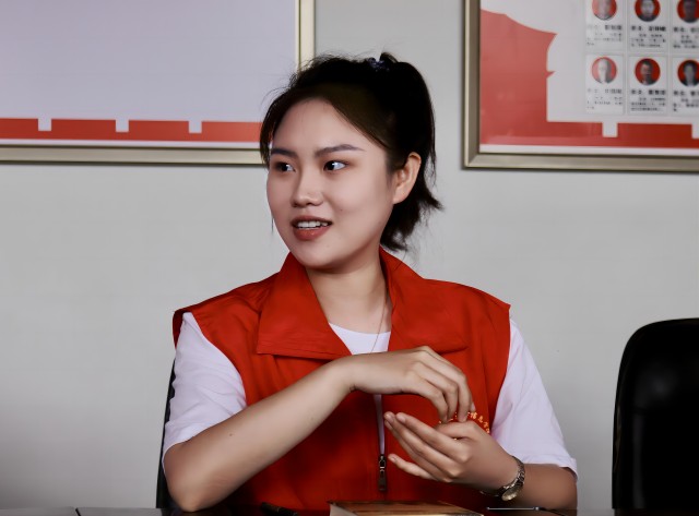 【辅导员风采】裴晓雅:不忘初心 手揽星光