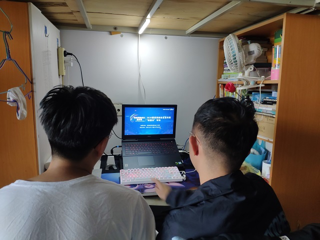 艺术传媒学院2017级视觉动产服开展“高校师生同上一堂网络安全课”