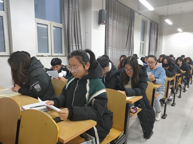 经济与管理学院开展宪法宣传周系列活动助力法治宣传