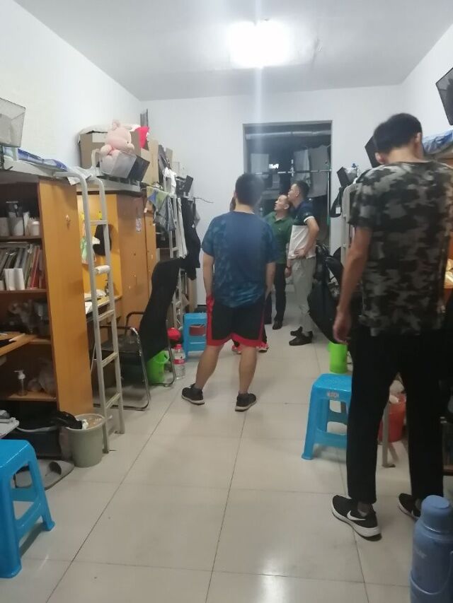 防控疫情在当下 降温时节温暖问候