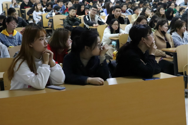 经济与管理学院开展“理性消费”主题班会