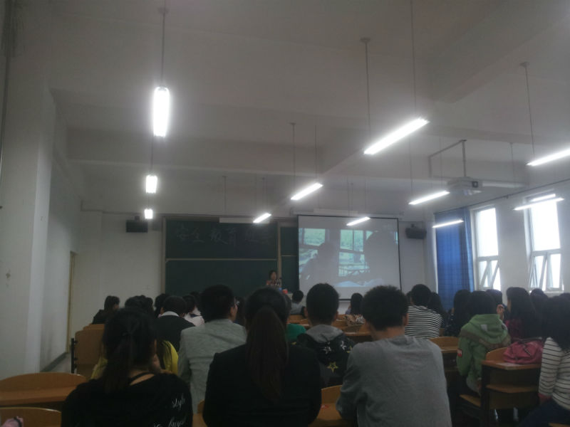安全意识入人心,警钟长鸣我践行——经管系积极响应学院号召,全面开展安全教育工作