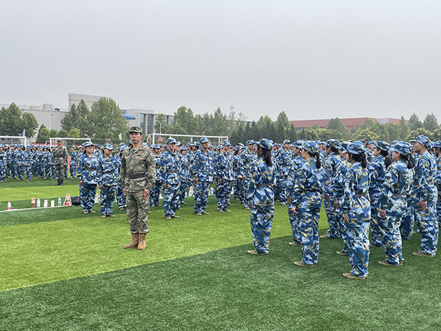 【国防教育】军训——艺术传媒学院军训纪实新闻稿
