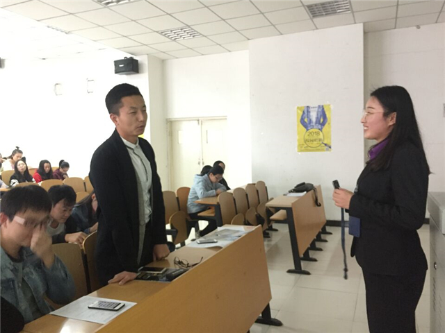 淬炼商学院开展毕业生就业宣讲会