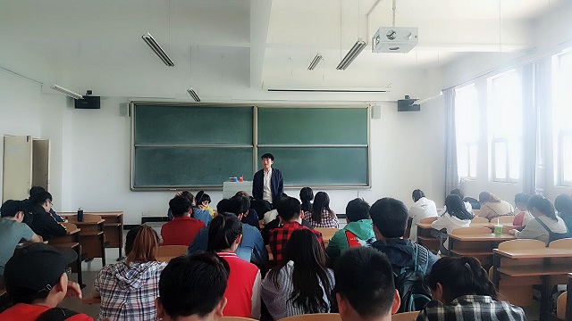 食品与环境学院举办“让爱成长”主题活动