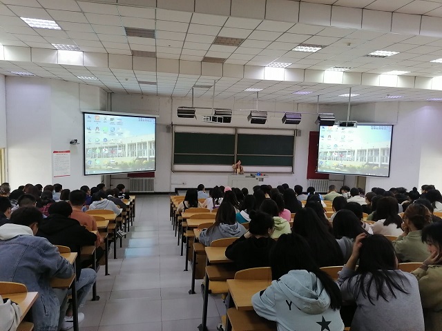 食品与环境学院开展2017级返校安全教育主题年级会