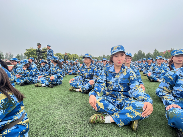 【国防教育】军训——食品与环境学院军训纪实新闻稿