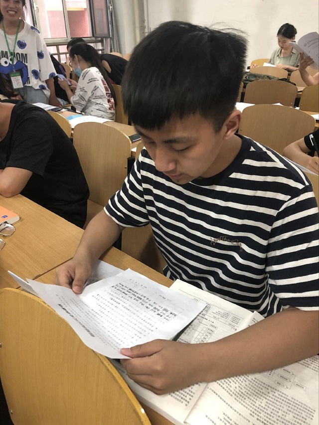 【淬炼商学院】真情考试  守护诚信