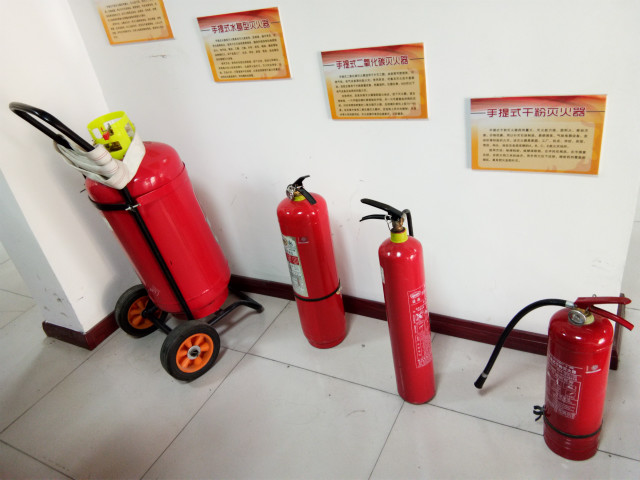 提高消防意识，共建平安家园——暨经济管理系开展参观消防馆活动