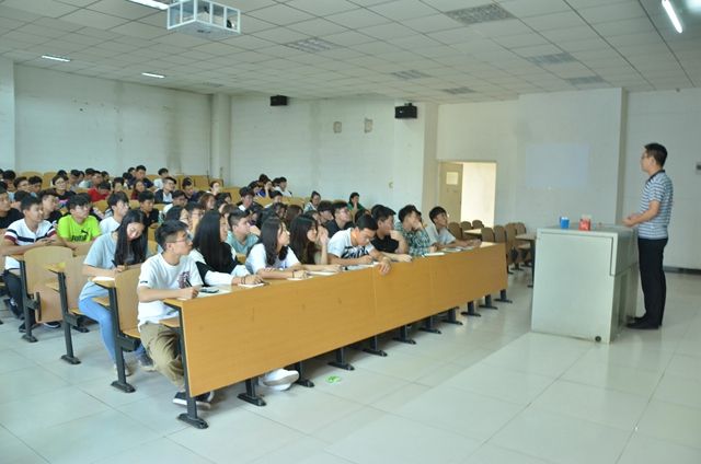 淬炼商学院召开2018—2019学年第一学期迎新工作部署大会