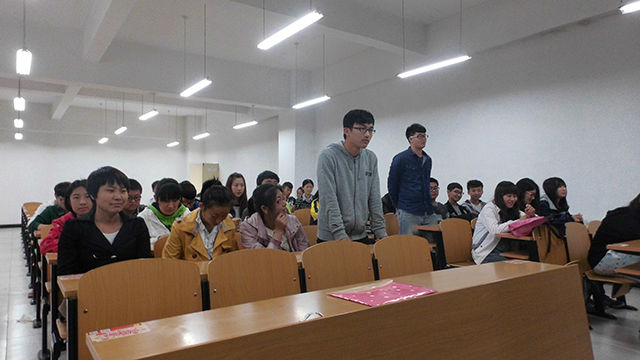 安全和谐宿舍文化倡议——记工管系争创宿舍安全座谈会
