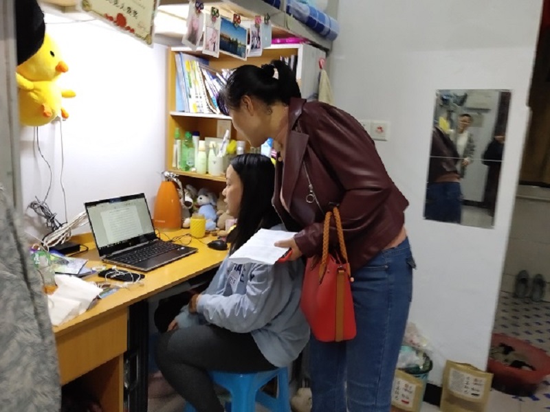 食品与环境学院2018级开展宿舍安全卫生大检查