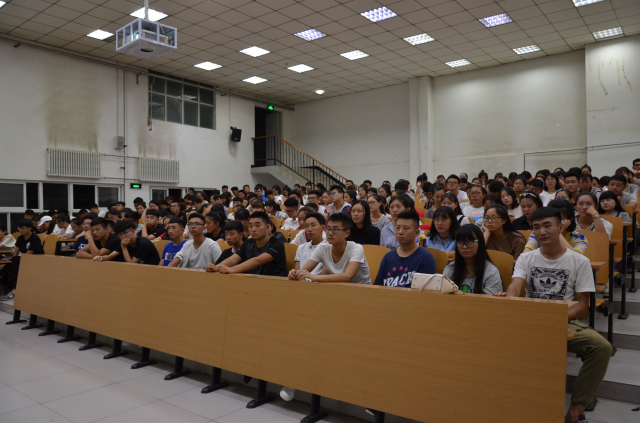 回首蓦然 灯火阑珊——艺术传媒系2017级新生见面会