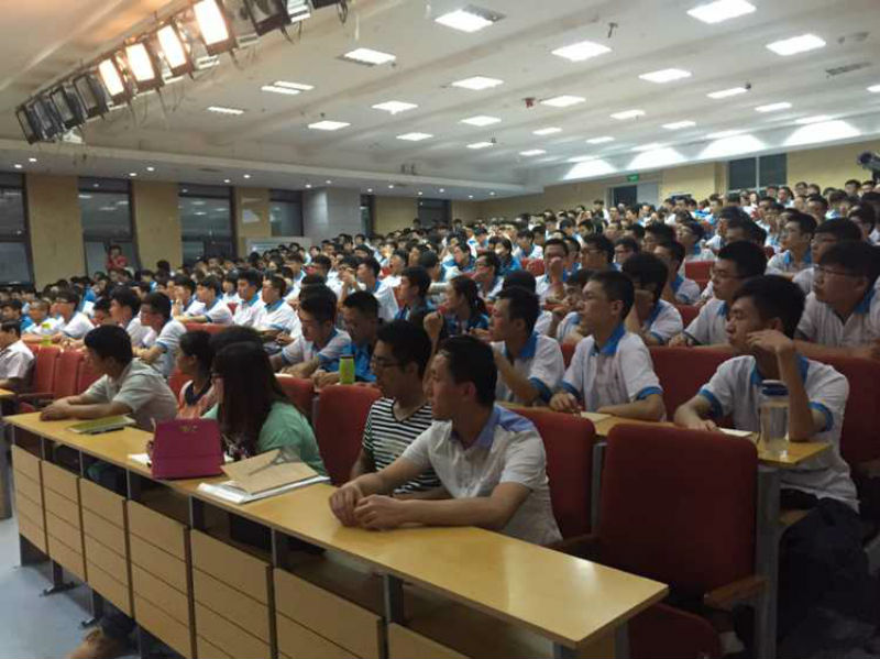 信息工程系召开2015级新生见面会