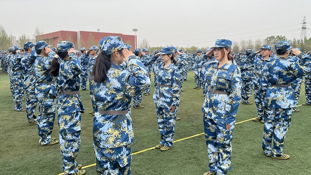 【国防教育】迷彩下锤炼意志 智能人蓄势待发