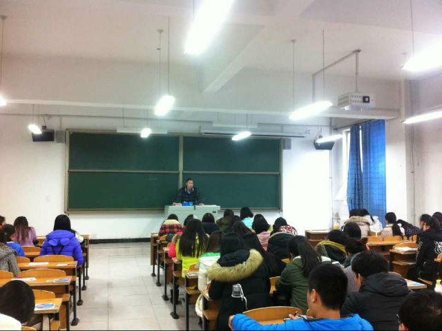 诚信牵手 对战期末——记经管系召开“期末诚信考试”动员会