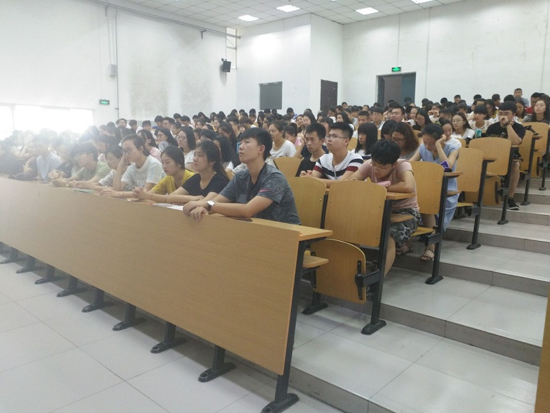 环科系召开假期安全教育主题班会