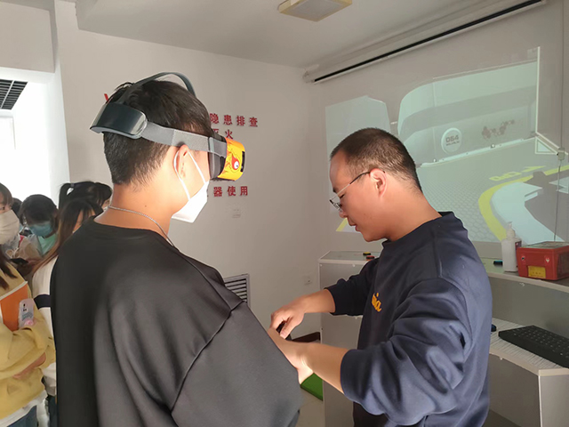 “火灾似猛虎,防患于未燃”—淬炼·国际商学院2021级消防知识科普活动
