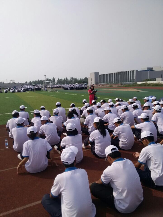 感恩在心 诚信在行 责任在肩——经济管理系2014级新生入学教育之诚信教育