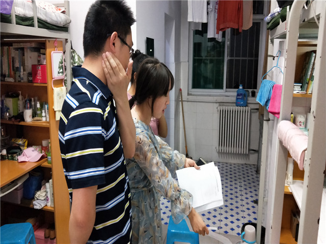 温馨小家共同造,师生共话宿舍情——淬炼商学院“文明宿舍建设”主题教育活动