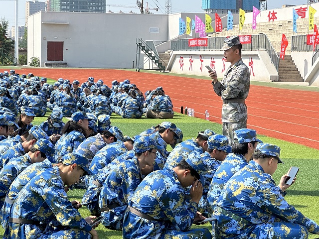 【国防教育】军训——迷彩青春 苦中有乐
