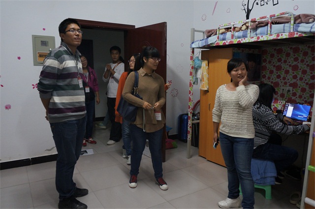 安全记心中 警钟要长鸣——外语系开展宿舍安全大排查