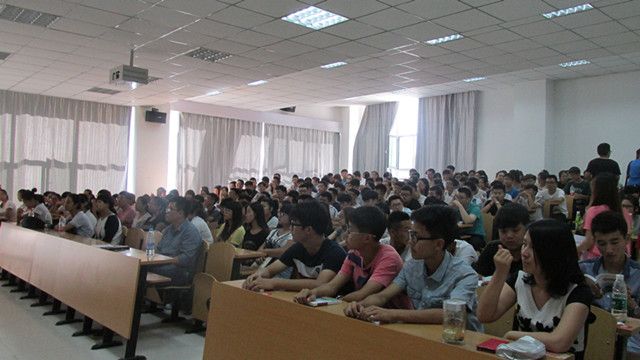 信院生活之术业专攻——经济管理系2014级新生入学教育之专业思想及学科方法教育