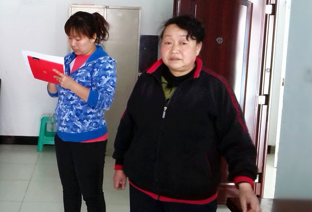 学生处宿舍管理中心进行楼管员工作中期突击检查