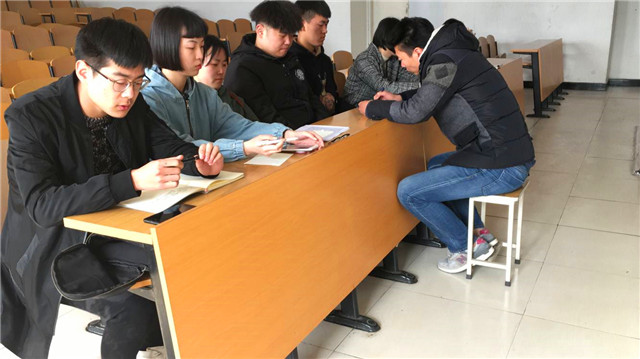 打造学生干部队伍，凝聚力量砥砺前行——淬炼商学院班委工作会议
