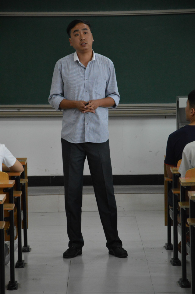经济管理系举办电商招聘会