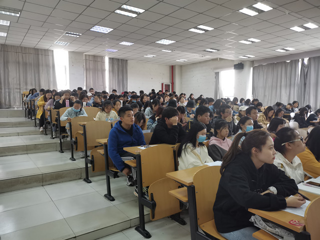 预防电信诈骗 提高防范意识—淬炼商学院2018级辅导员开展安全教育专题活动