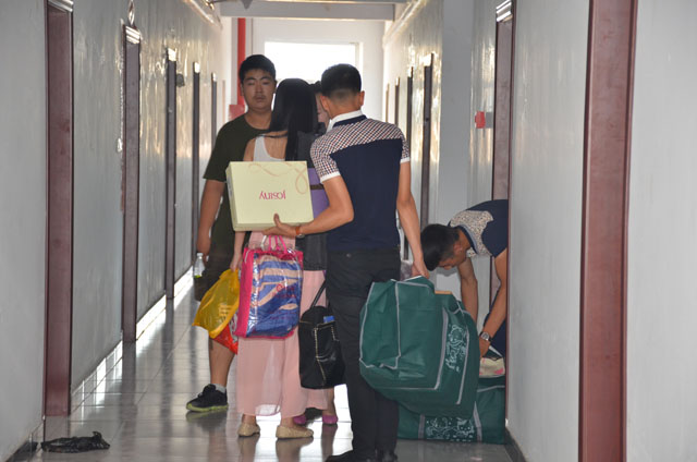 亲如一家，携手你我他——艺术传媒系16号宿舍楼搬迁帮扶