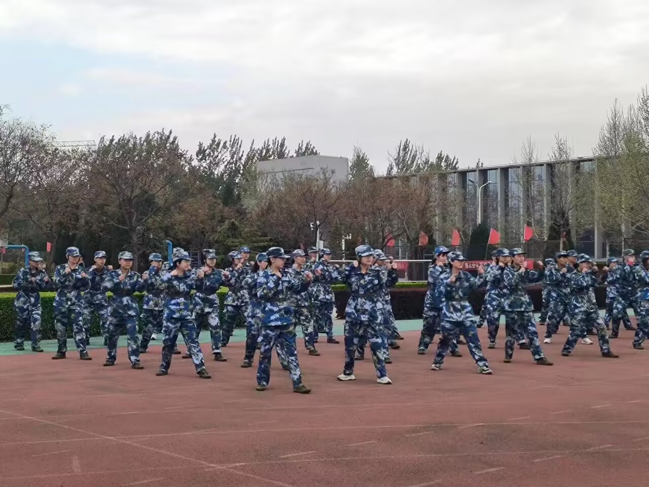 【国防教育】磨炼意志 彰显军颜