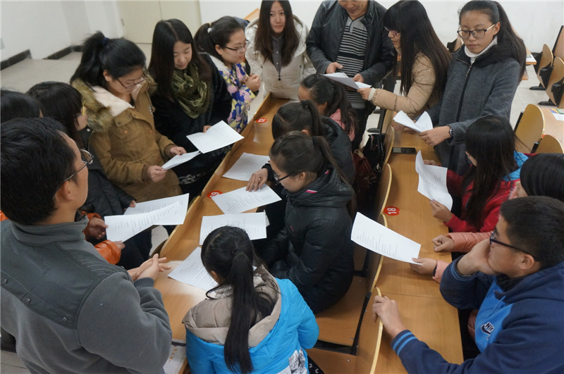 外语系举办“法制宣传日”讲座