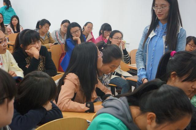 心中的传奇 榜样的力量——外语系开展优秀学生学习经验交流会