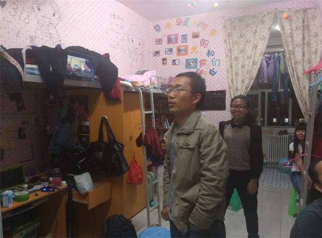 安全记心中 警钟要长鸣——外语系开展宿舍安全大排查