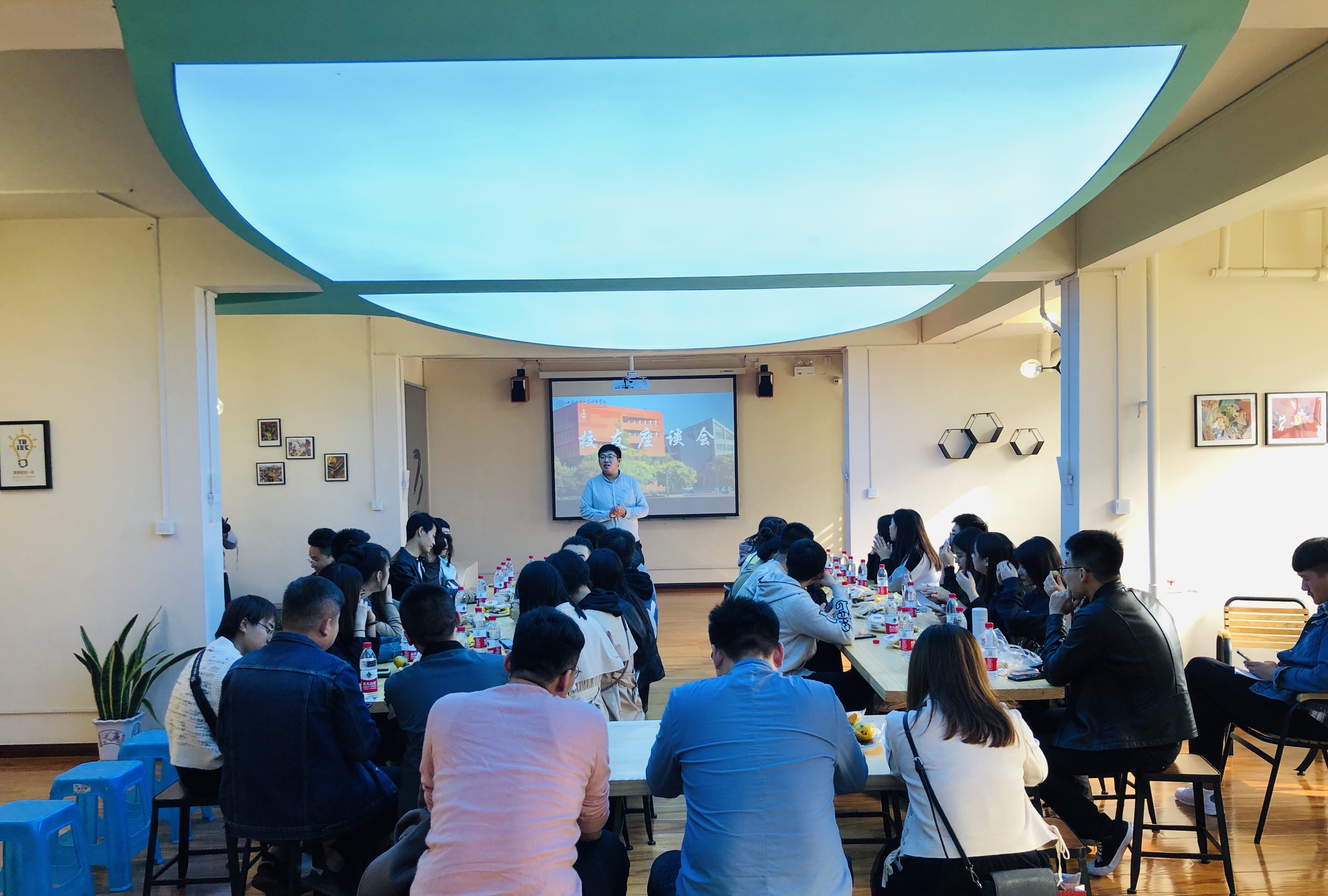 情系信院 共谋发展——2019校友座谈会圆满结束