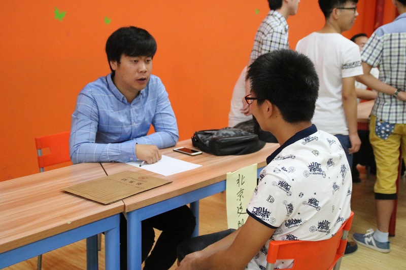 青春不虚度 雄鹰翱翔在此时——机电系毕业生专业招聘会顺利举行