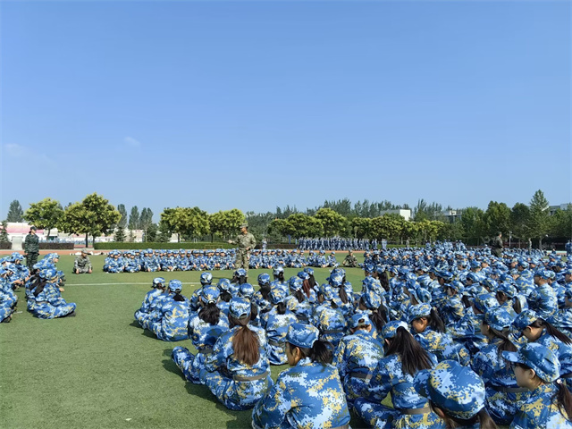 【国防教育】军训——军训展风采 少年展英姿