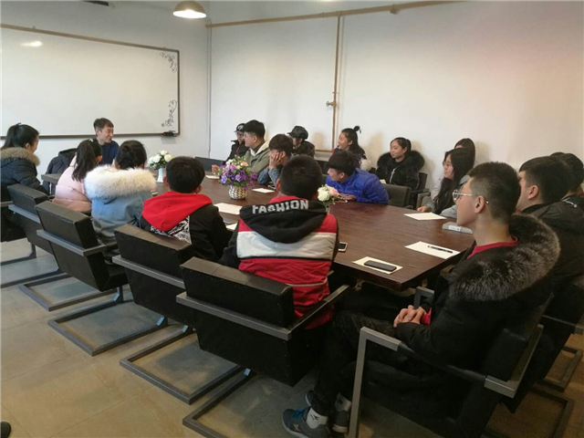 成长之路 携手同行——远景学院学生干部座谈会