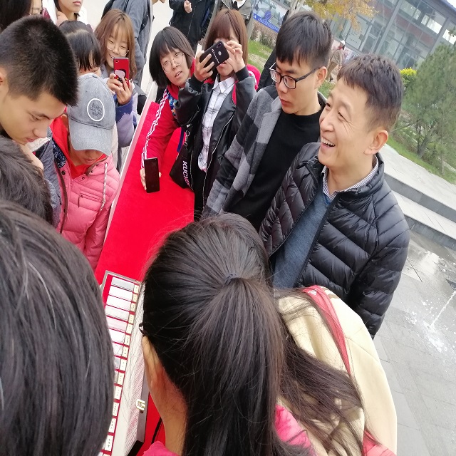 远离毒品，让青少年茁壮成长